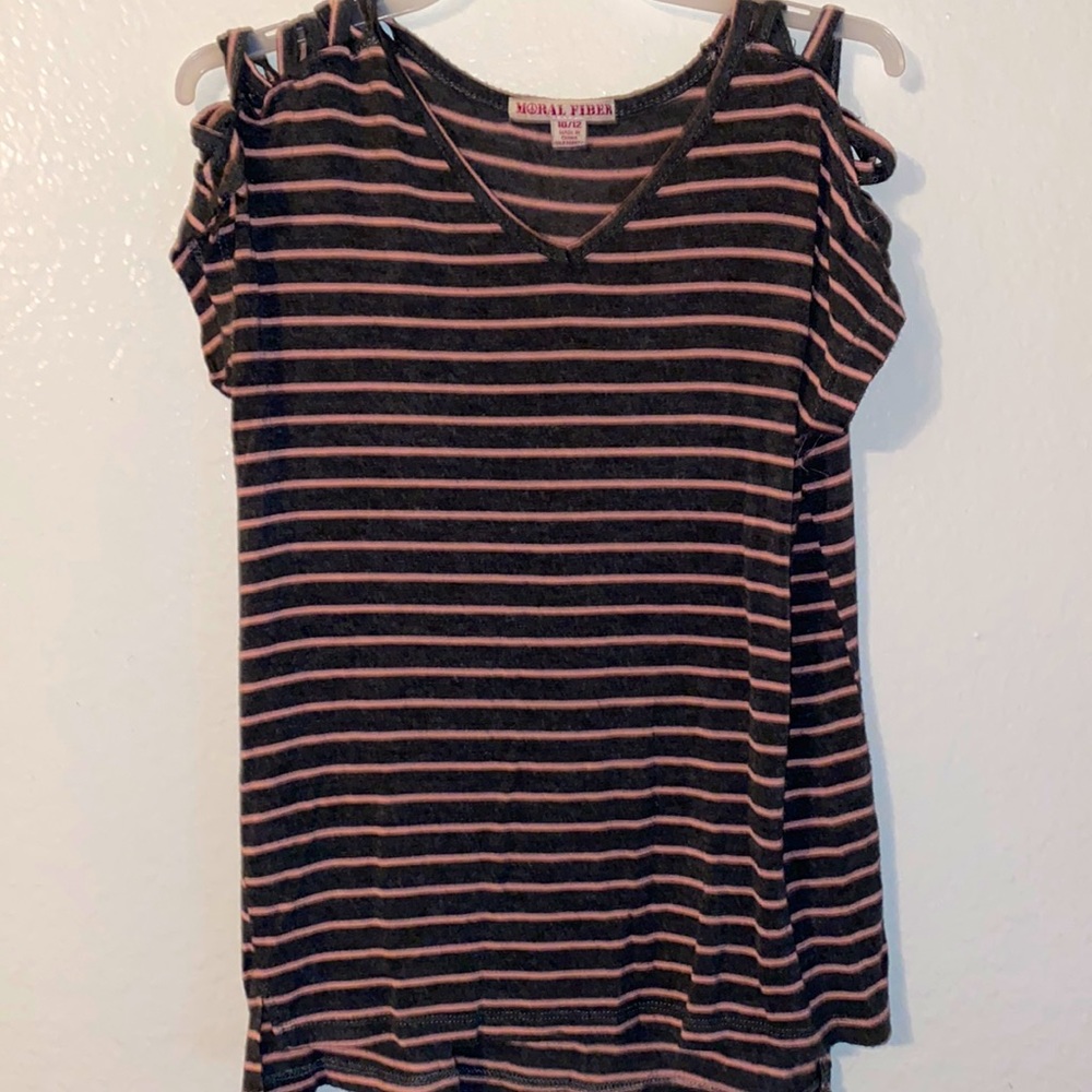 Grey and pink girls size 10/12 blouse